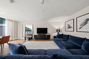 Photo 14- click for photo gallery